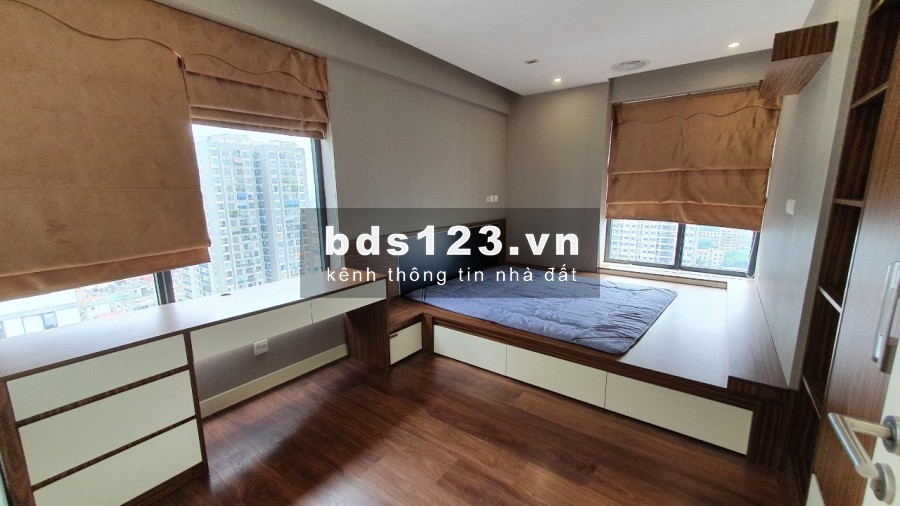 Bán gấp căn 3 ngủ 120m tầng 18 CC Cao Cấp Imperia Garden 0985800205