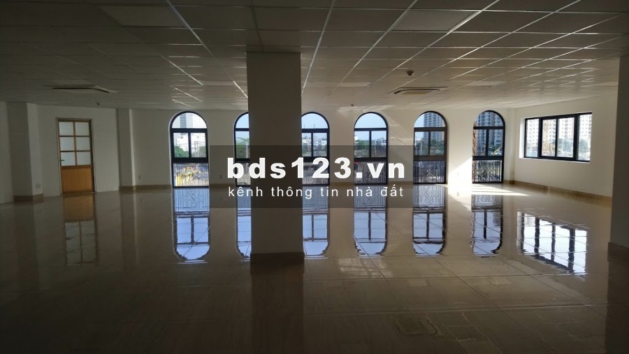 Cho thuê Tòa nhà văn phòng mới hầm 7 lầu 2000m2 trần não Bình An Quận 2 MS:173