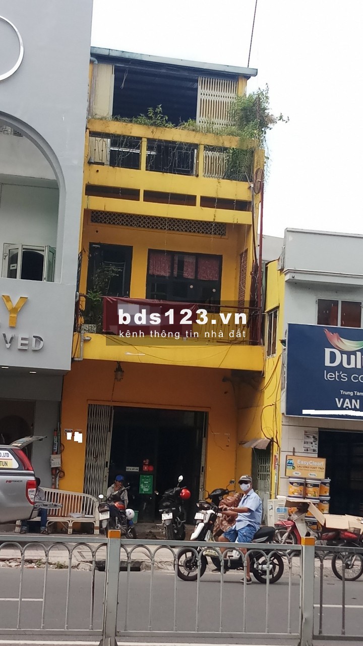 MT Lê Văn Sỹ Quận 3 (4mx15m) trệt, 2 lầu thích hợp mở shop thời trang..