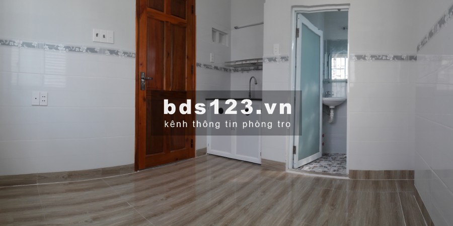 Phòng trọ có máy lạnh, có tolet, có kệ bếp