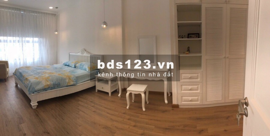 Cần cho thuê gấp căn hộ CC Richstar-Hoà Bình, giá 11tr full NT,2PN,2WC vô ở liền. LH 0816821989