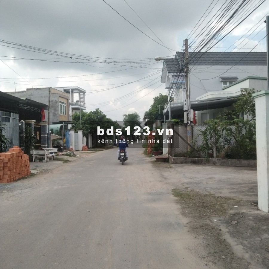 Bán gấp lô đất 100m2/960tr ngay gần TTHC phường Phú Chánh,Tân Uyên