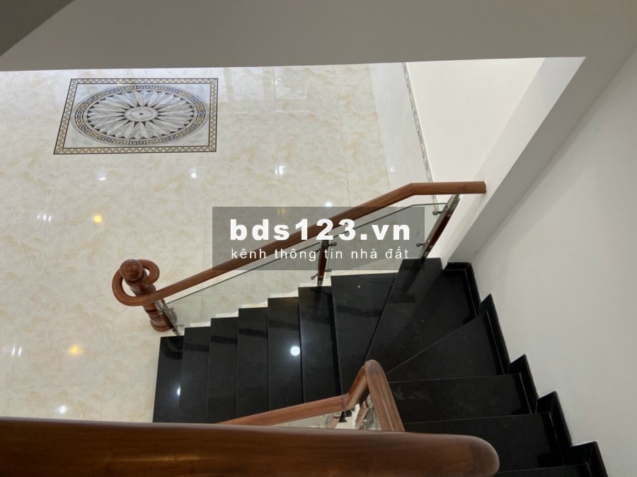 Còn duy nhất 1 căn gần chợ Bình Chánh với chiết khấu khủng