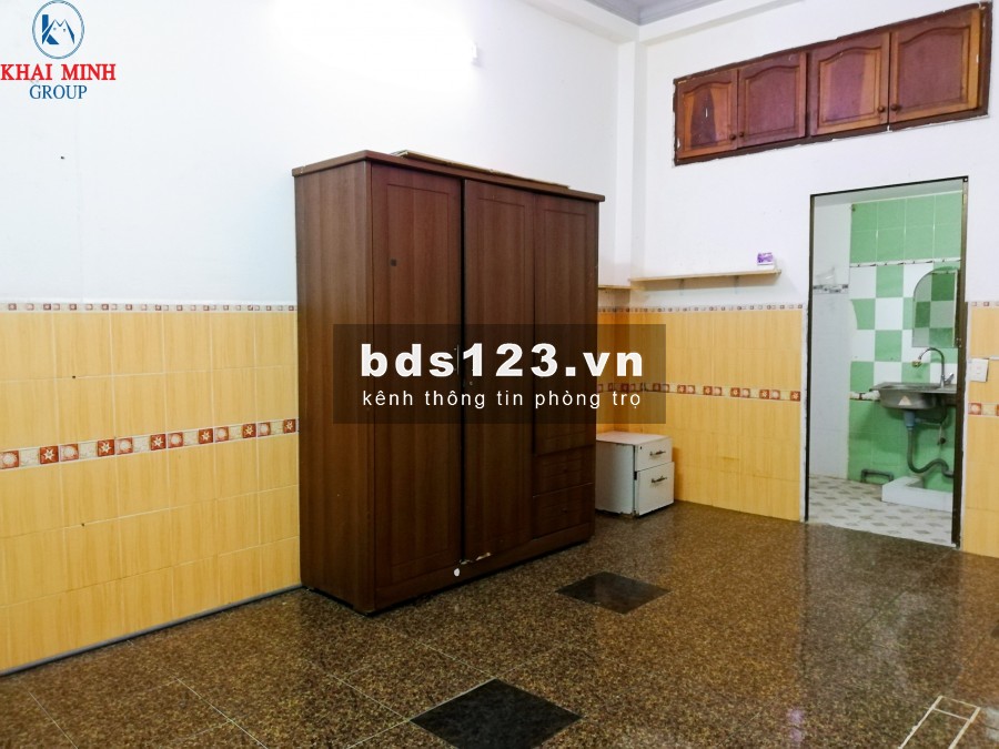 Phòng Trọ Mặt Tiền Chu Văn An, Gần Hàng Xanh, ĐH Hutech, Để Xe Miễn Phí, Giờ Giấc Tự Do