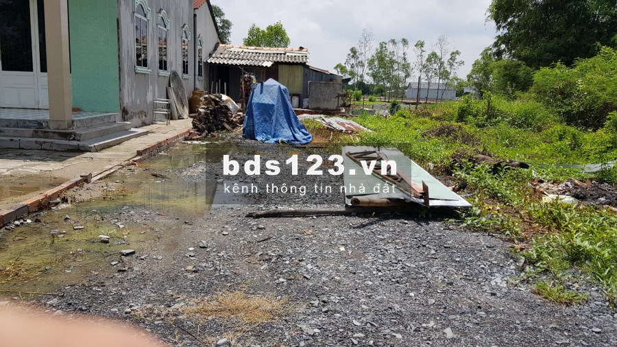 Bán đất đường Đoàn Nguyễn Tuấn, xã Hưng Long, huyện Bình Chánh 5x20 Thổ cư giá 1,6 tỷ