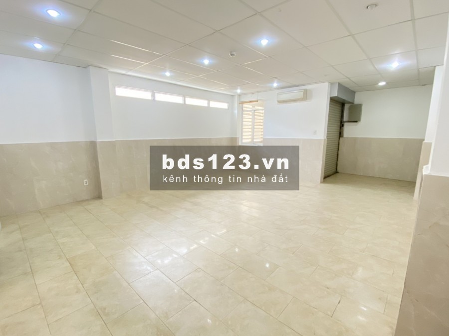 Cho thuê văn phòng 40m2, mặt tiền K300, Quận Tân Bình