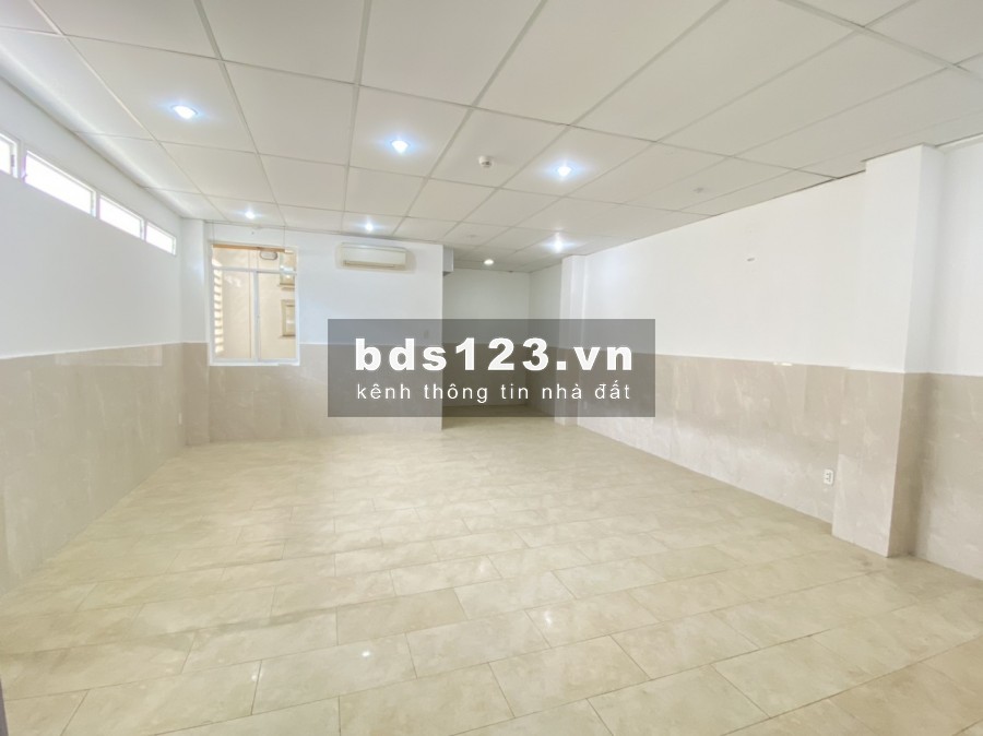 Cho thuê văn phòng 40m2, mặt tiền K300, Quận Tân Bình