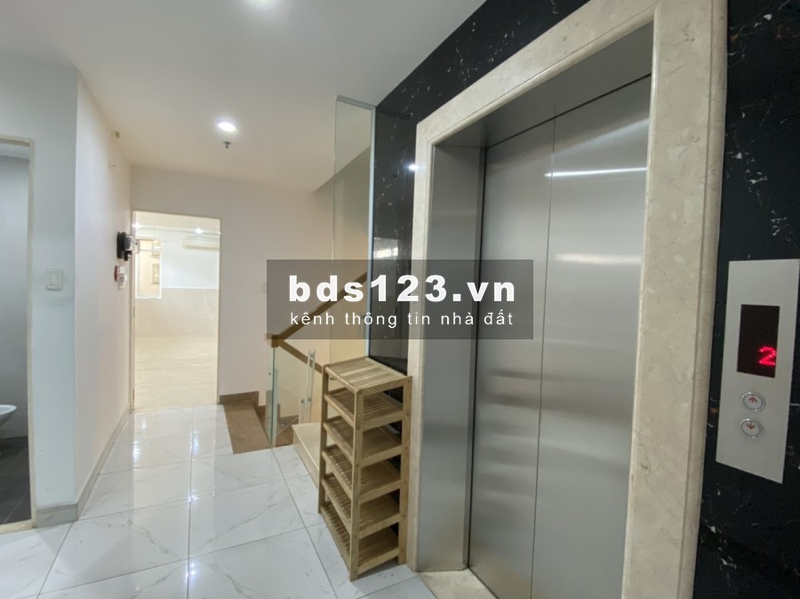Cho thuê văn phòng 40m2, mặt tiền K300, Quận Tân Bình