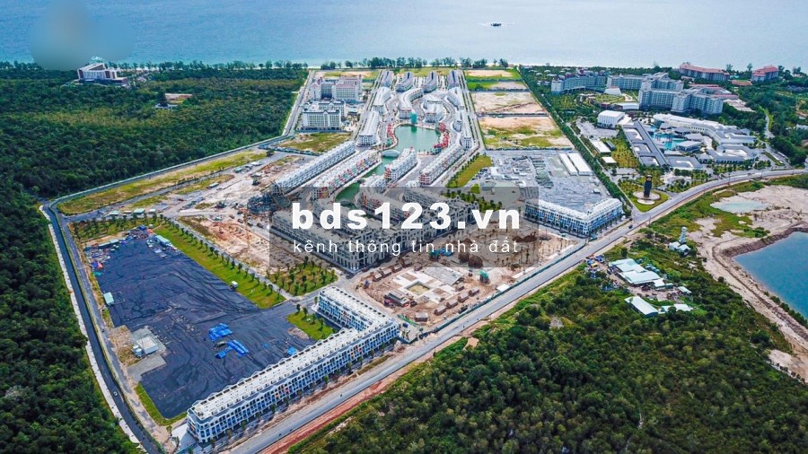 GRAND WORLD PHÚ QUỐC - SHOP 24/7 CĂN GÓC HỒ TRUNG TÂM.GIÁ CHỈ 4 TỶ 98m2