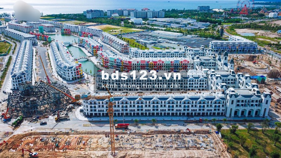 GRAND WORLD PHÚ QUỐC - SHOP 24/7 CĂN GÓC HỒ TRUNG TÂM.GIÁ CHỈ 4 TỶ 98m2