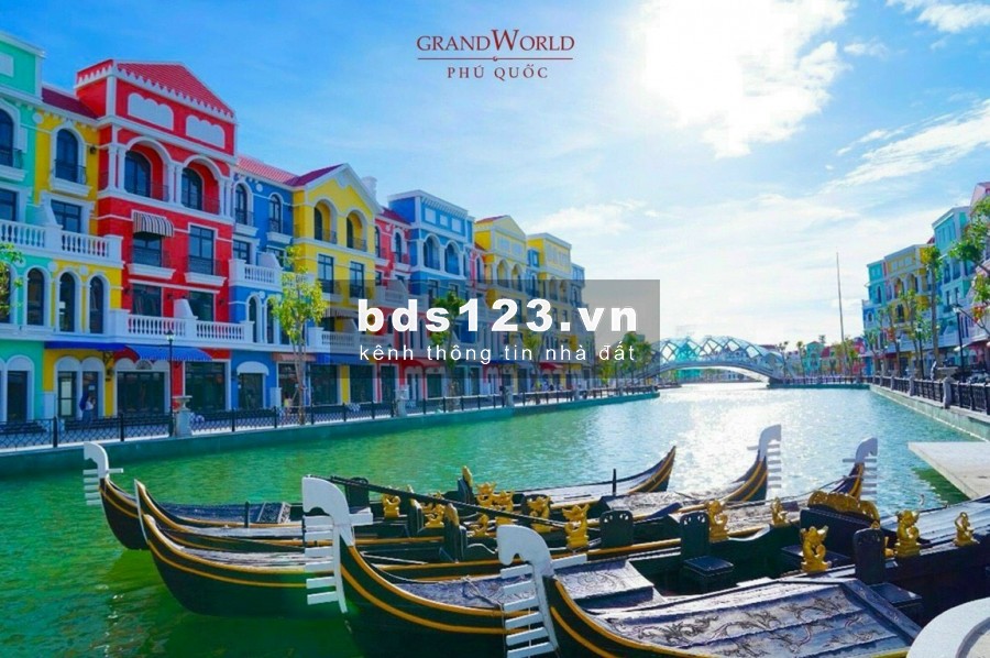 GRAND WORLD PHÚ QUỐC - SHOP 24/7 CĂN GÓC HỒ TRUNG TÂM.GIÁ CHỈ 4 TỶ 98m2