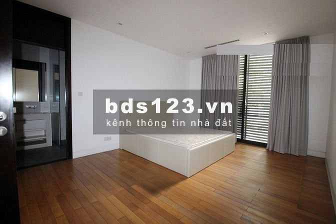 Cho thuê Villa hồ bơi sân vườn 631m2 Nguyễn Văn Hưởng Thảo Điền Quận 2 MS:735