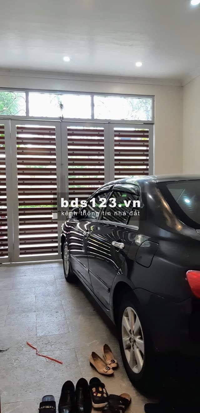 BÁN GẤP! NHÀ VƯỜN TỔNG CỤC 5 YÊN XÁ 101M 6T, NỘI THẤT, THANG MÁY XỊN, HÀNG XÓM QUAN CHỨC.