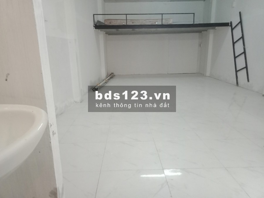 NHÀ NGUYÊN CĂN HẺM LỚN ĐƯỜNG XÔ VIẾT NGHỆ TĨNH, BT