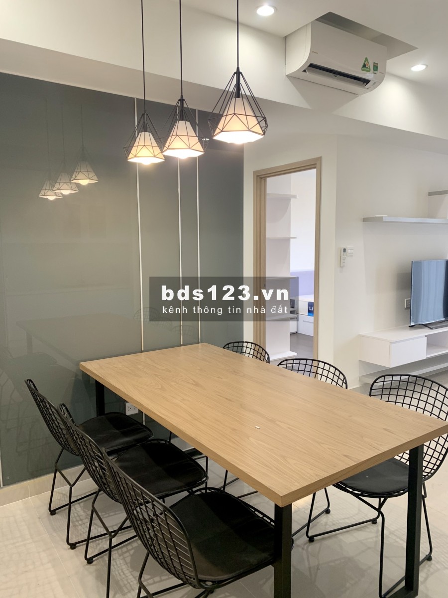 Cho thuê 3 Phòng ngủ đầy đủ nội thất nhà như hình. Nhà đẹp view toàn bộ Đảo Kim Cương và sông