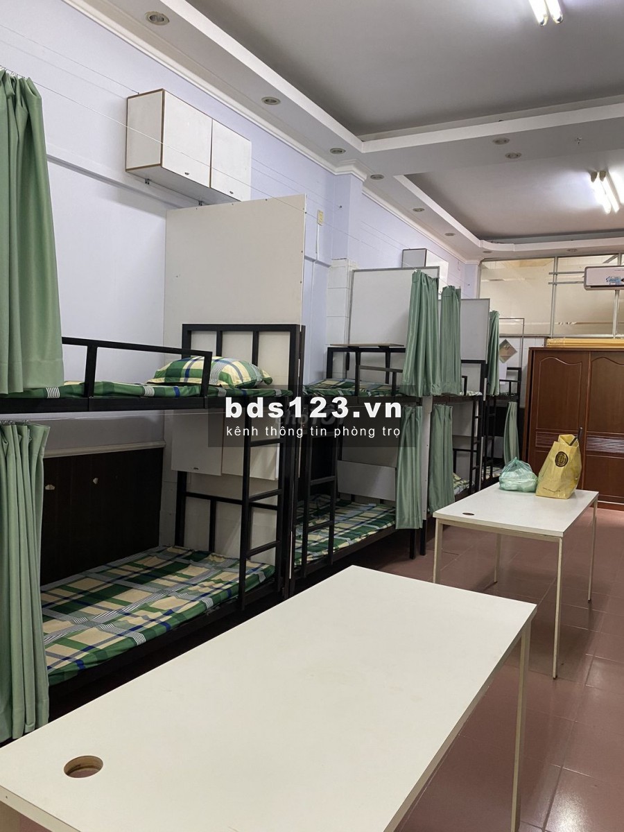PHÒNG TRỌ KTX SINH VIÊN ĐỐI DIỆN ĐẠI HỌC KINH TẾ