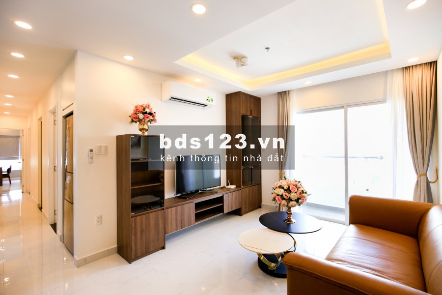 Cho thuê căn hộ Prince Phú Nhuận 3 phòng ngủ/2WC DT 94m2 tầng cao full tiện nghi y hình 19 Triệu/tháng