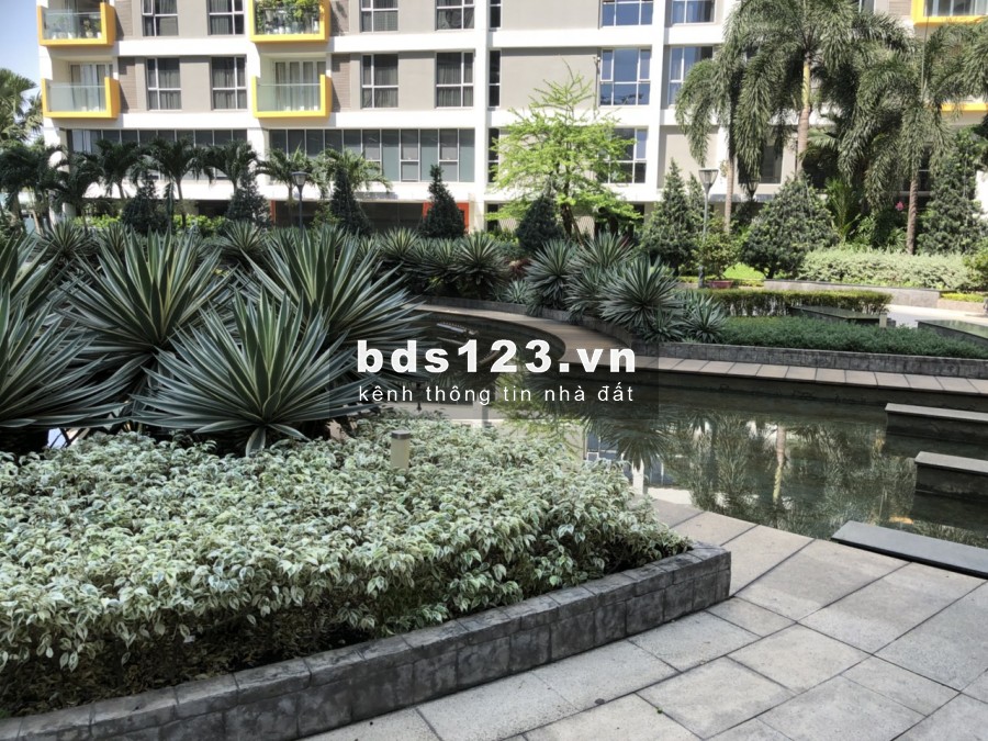 Tôi cần bán gấp căn hộ 2PN Sài Gòn Airport Plaza, nội thất cao cấp giá 4 tỷ. LH 0903 106 266