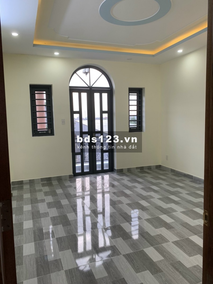 Thiếu nợ ngân hàng cần bán gấp nhà xây mới 1 lầu, hẻm 8m thông, đẹp cuối Lê Trọng Tấn Triết