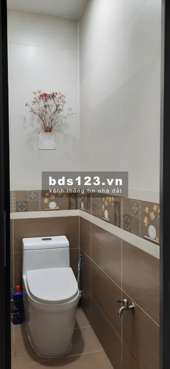 Thiếu nợ ngân hàng cần bán gấp nhà xây mới 1 lầu, hẻm 8m thông, đẹp cuối Lê Trọng Tấn Triết