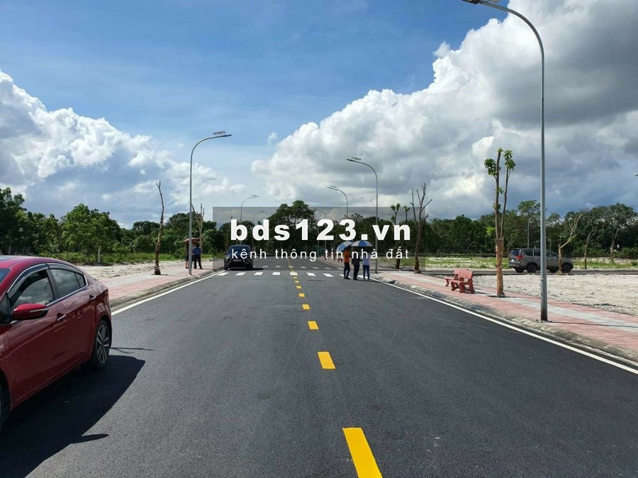 Đất ngay TT Cam Lâm. View đẹp. Giá chỉ 760 triệu/ lô.