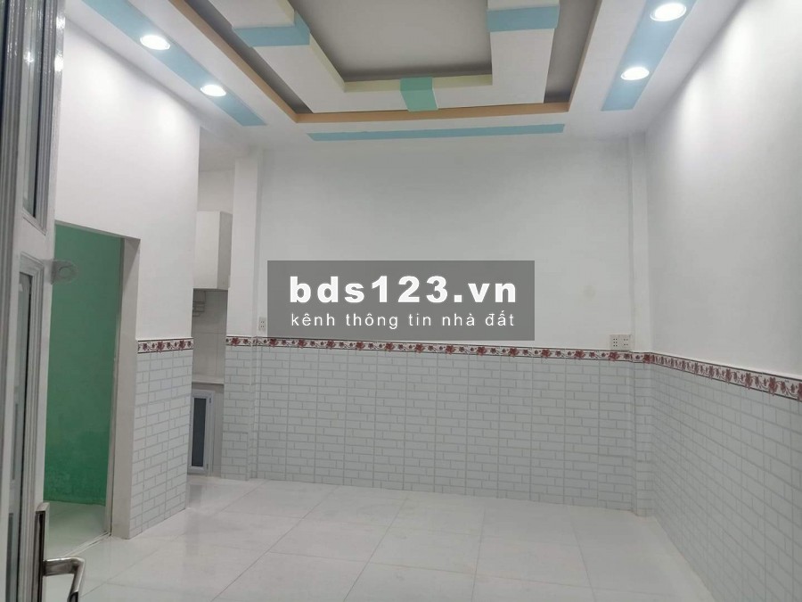 Nhà mới lô góc Đoàn Văn Bơ Quận 4, sổ nở hậu giá chỉ 2.6 tỉ