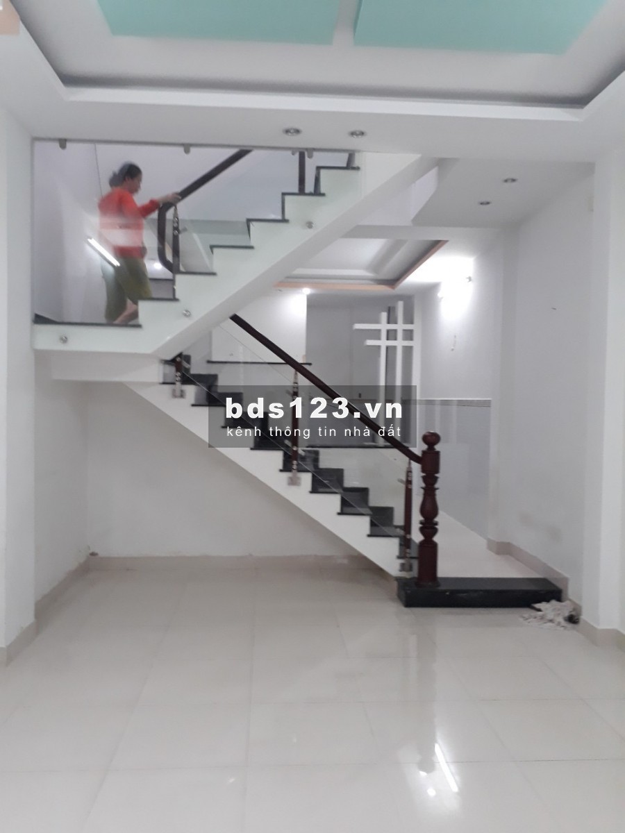 Bán nhà mặt tiền hẻm kinh doanh Lê Trọng Tấn, SHR, 1% MG