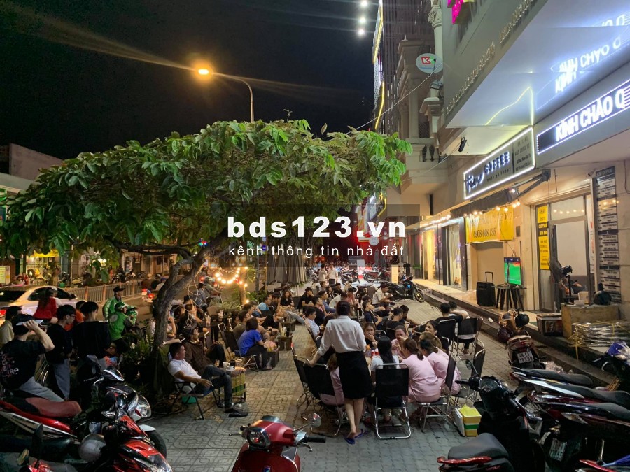 Cho thuê mặt bằng mt Cityland Phan Văn Trị có vỉa hè cực rộng