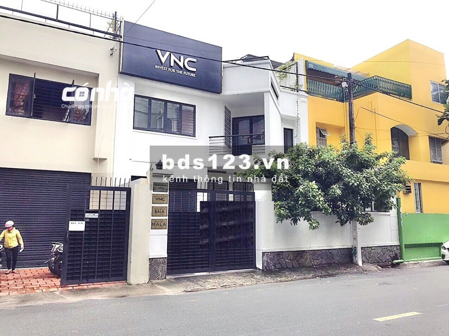 Cho thuê nhà mặt tiền đường Hoàng Dư Khương phường 12 quận 10 DT 12x14m, phòng lớn