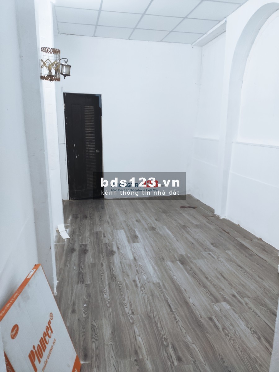 Phòng cửa sổ thoáng mát ngay Trần Quang Diệu -Huỳnh Văn Bánh