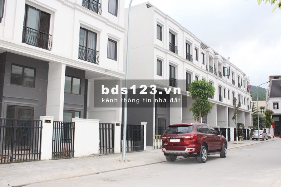 Chuyển Công Tác Cần Bán Gấp Nhà 3 Tầng Hạ Long, Xây Mới 100%. LH 0896650910