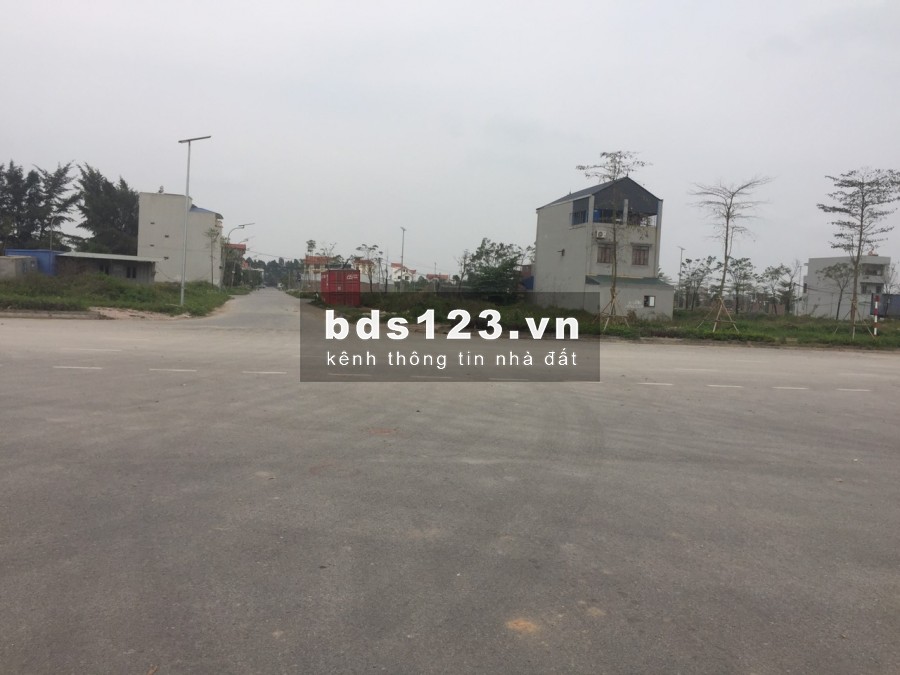 Bán lô đất mặt đường 69m, vỉa hè 10m, tại phố nối Hưng Yên