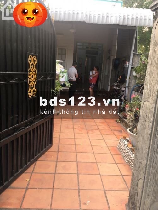 Chuyển lê Lâm Đồng định cư gđ cần bán căn nhà sổ riêng, dt 110m2(5x22)