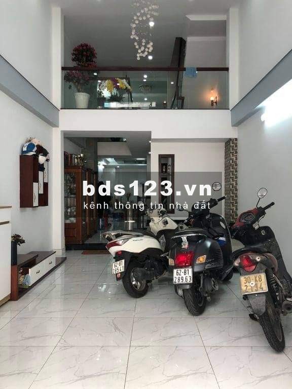 Nhà Xô Viết Nghệ Tĩnh 75m2(4×19m) nhà cấp 3 còn mới vào ở ngay chỉ 5,5 tỷ.