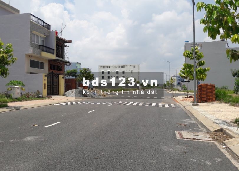 Đất nền kinh doanh gần chợ bệnh viện trường học
