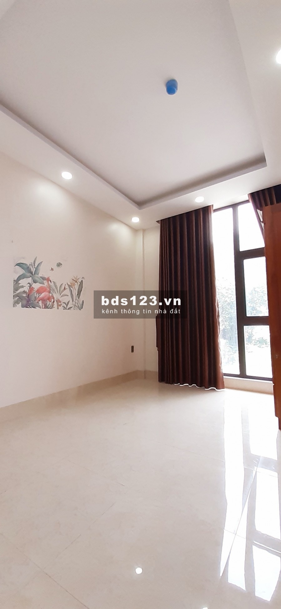 Phòng BAO ĐẸP, MỚI, máy lạnh, tủ lạnh,tủ quần áo- gần ĐH Văn Lang, FPT, 85A Nguyễn Thượng Hiền