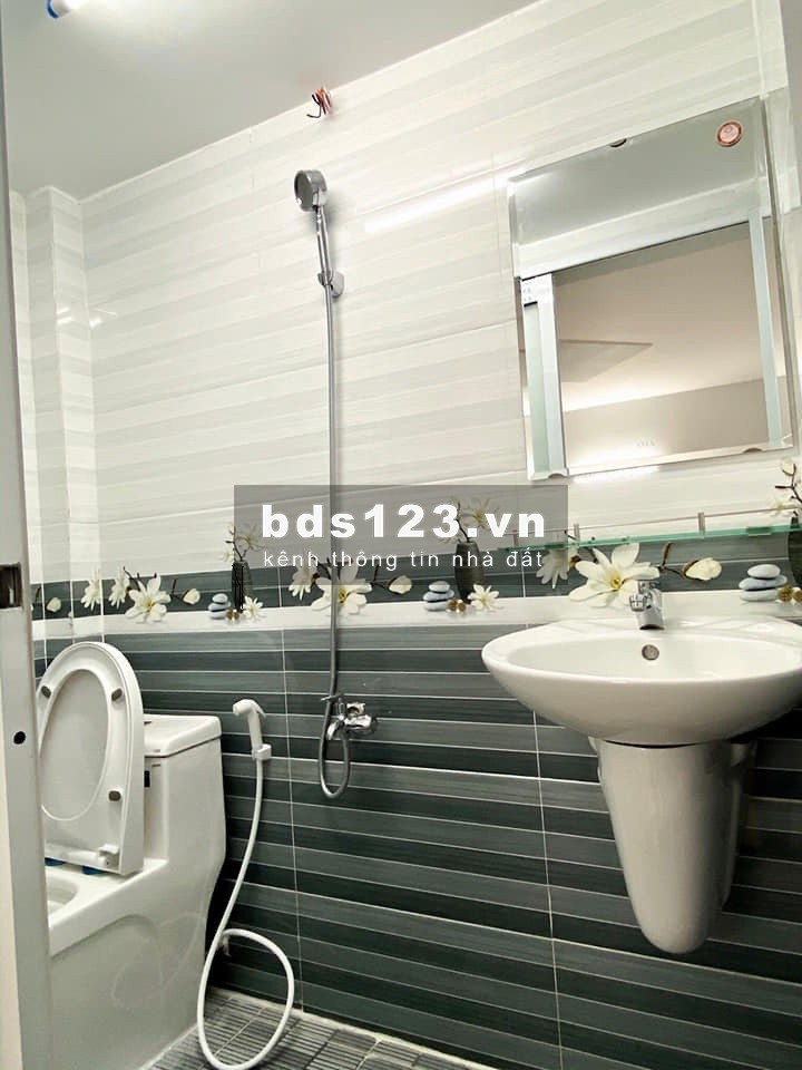 Bán Nhà Lê Văn Sỹ, Quận 3. Hẻm Xe Tải, 85M2, Chỉ 12 tỷ TL.