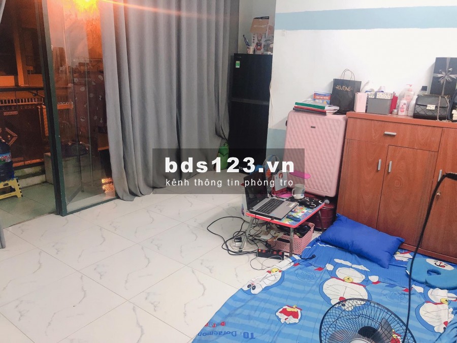 Trống 1 phòng như hình, 22m2, BAN CÔNG, TOILET riêng, Khóa Vân Tay số 6 đường 25A p10 q6
