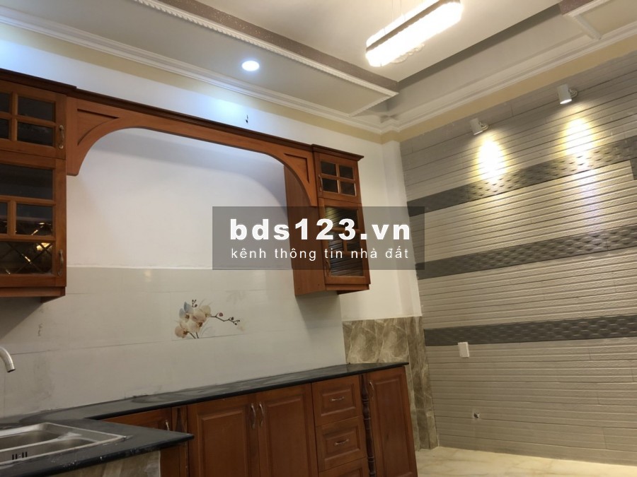 Nhà Phố 2 Lầu Hẻm Xe Hơi Đ.Phạm Hữu Lầu, Quận 7