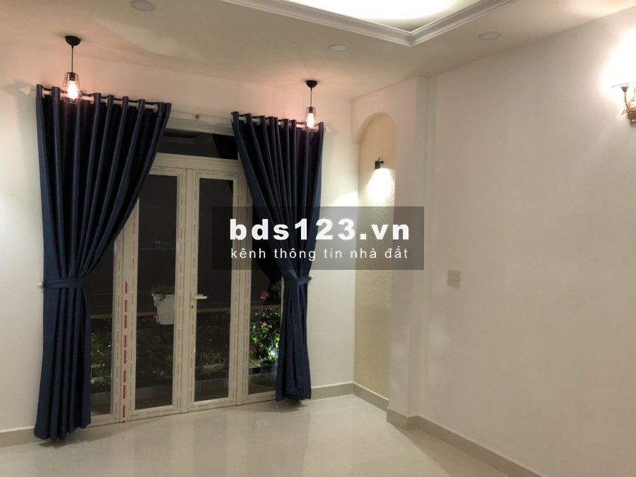 Nhà Phố 2 Lầu Hẻm Xe Hơi Đ.Phạm Hữu Lầu, Quận 7