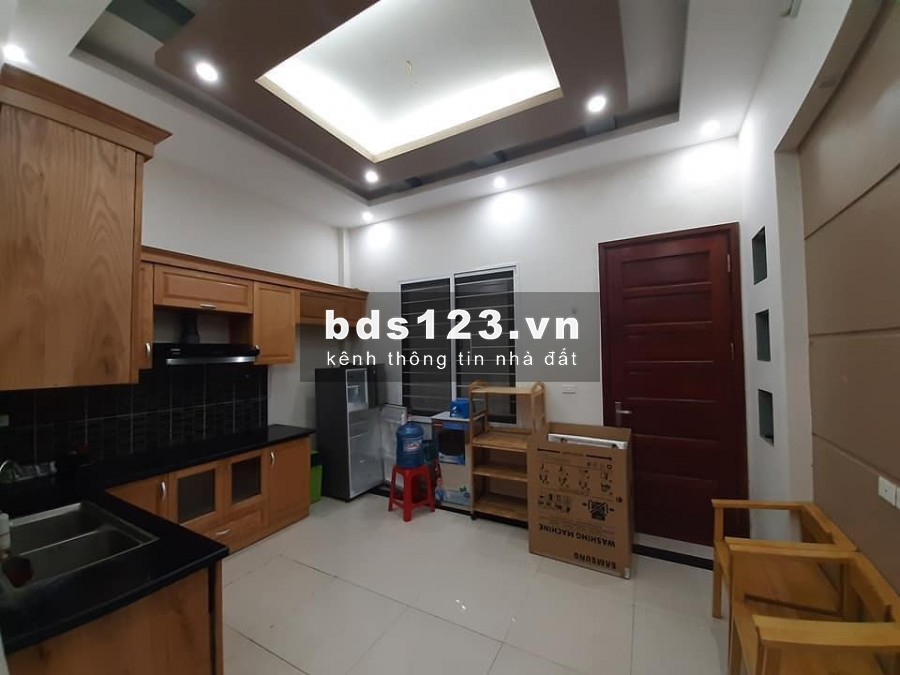 Tôi cần bán nhà Quang Trung Hà Đông DT45m 4 tầng MT4m, phân lô vuông, vỉa hè ô tô đỗ .