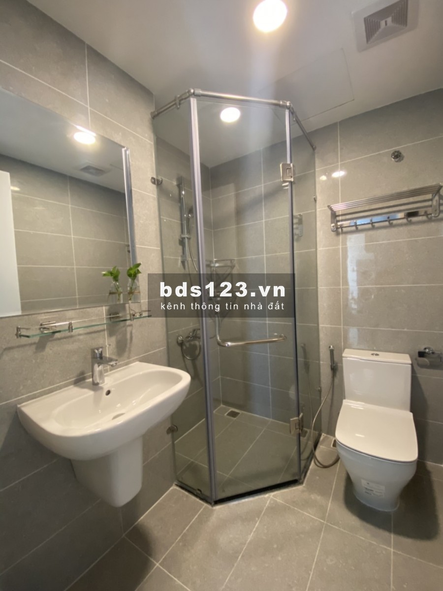 Giá rẻ bất ngờ 18 triệu bao phí – Terra Royal 2PN/2WC – Xem Ngay Tel 0942.811.343 Tony (Zalo/viber/phone) đi xem thực tế