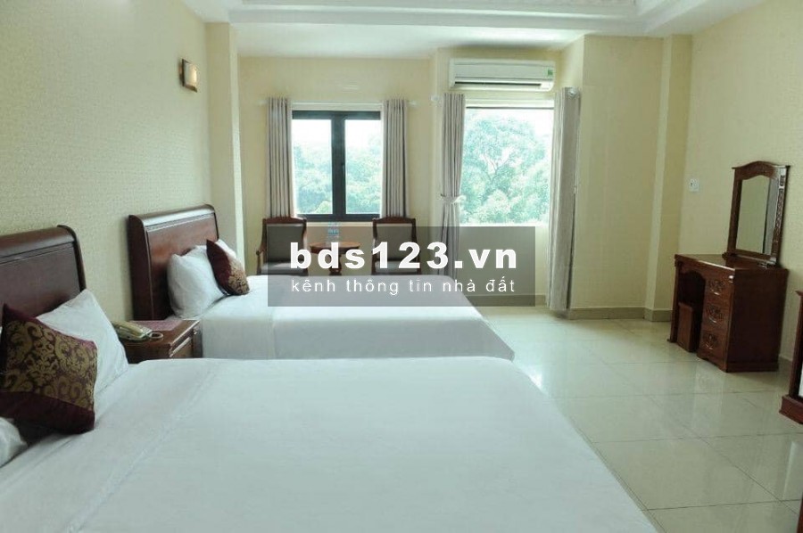 BÁN GẤP KHÁCH SẠN MẶT TIỀN TRƯỜNG SƠN P4 TÂN BÌNH, DOANH THU 380TR/THÁNG, 8 TẦNG, 24 PHÒNG CHỈ CÓ 42 TỶ!