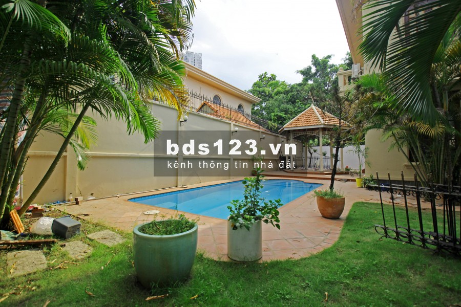 Cho thuê Villa Hồ bơi sân vườn trệt 1 lầu khu an ninh 650m2 Trần ngọc diện Thảo điền Quận 2 MS:388