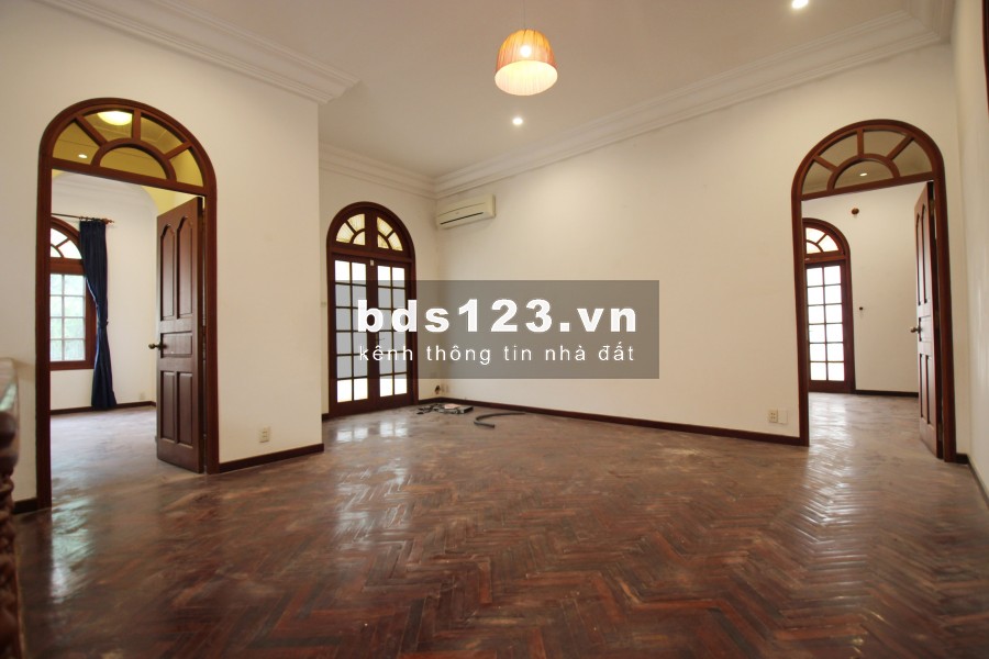 Cho thuê Villa Hồ bơi sân vườn trệt 1 lầu khu an ninh 650m2 Trần ngọc diện Thảo điền Quận 2 MS:388