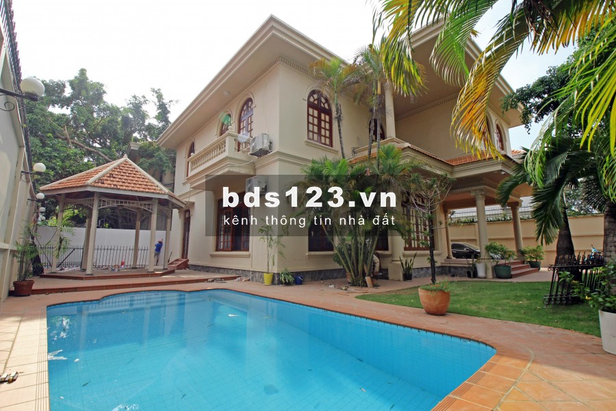Cho thuê Villa Hồ bơi sân vườn trệt 1 lầu khu an ninh 650m2 Trần ngọc diện Thảo điền Quận 2 MS:388