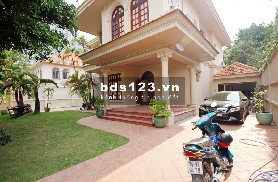 Cho thuê Villa Hồ bơi sân vườn trệt 1 lầu khu an ninh 650m2 Trần ngọc diện Thảo điền Quận 2 MS:388