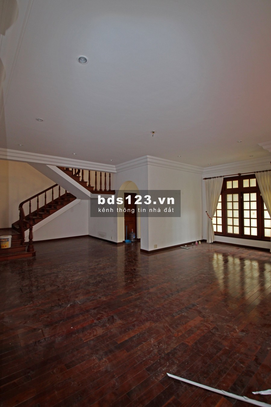 Cho thuê Villa Hồ bơi sân vườn trệt 1 lầu khu an ninh 650m2 Trần ngọc diện Thảo điền Quận 2 MS:388