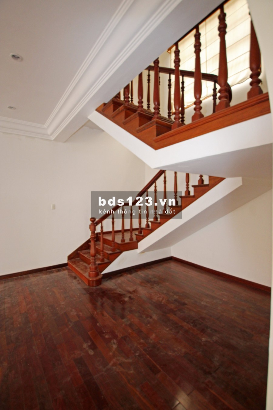 Cho thuê Villa Hồ bơi sân vườn trệt 1 lầu khu an ninh 650m2 Trần ngọc diện Thảo điền Quận 2 MS:388