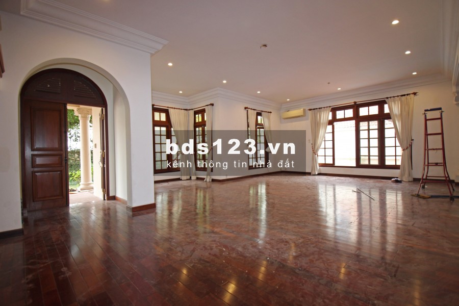 Cho thuê Villa Hồ bơi sân vườn trệt 1 lầu khu an ninh 650m2 Trần ngọc diện Thảo điền Quận 2 MS:388